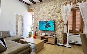 The XY Suites - Boutique Apartments